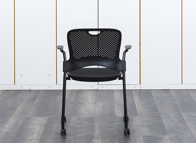 Конференц кресло для переговорной  Черный Пластик Herman Miller Caper  (УНСЧ-25072)