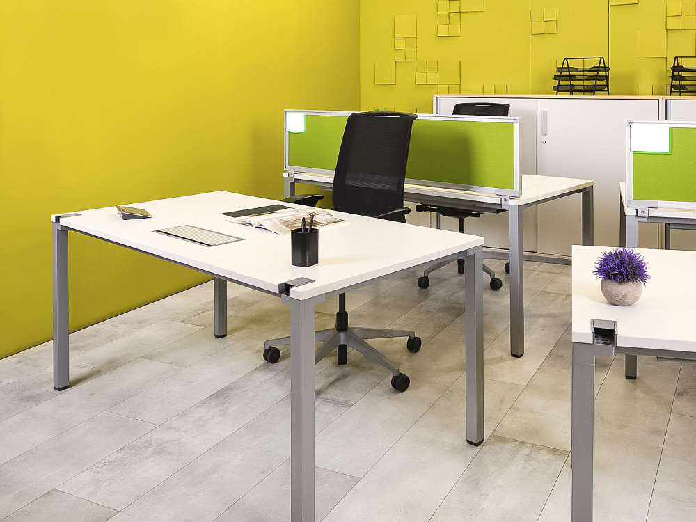 Офисный стол прямой Steelcase ЛДСП Белый Франция  СППБ-04026