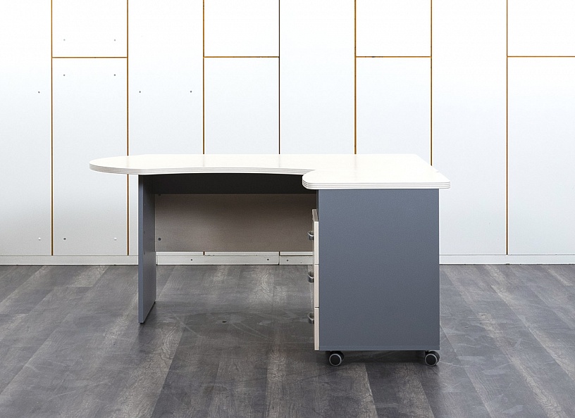Комплект офисной мебели стол с тумбой Berlin 1 600х1 400х740 ЛДСП Бук   (СПУВКп-25072)