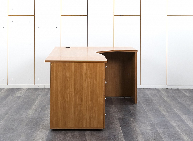Комплект офисной мебели стол с тумбой  1 600х1 600х750 ЛДСП Ольха   (СПУЛКп-13052)