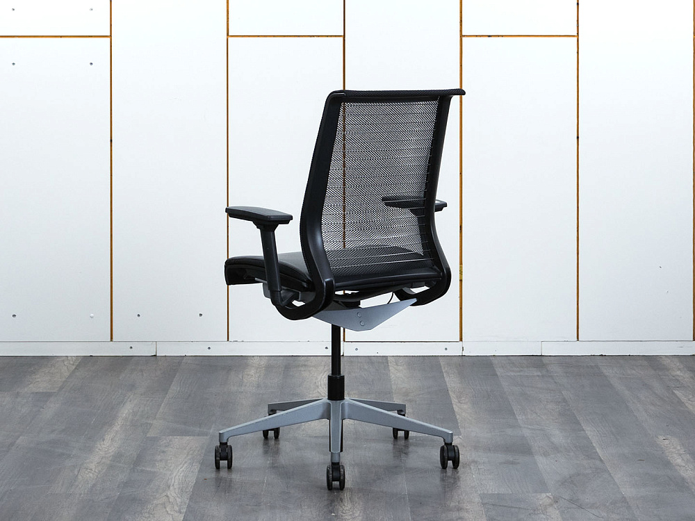 Офисное кресло для персонала  SteelCase Кожзам Черный Think  (КПКЧ-26013)