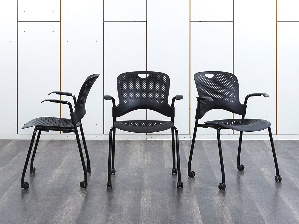 Конференц кресло для переговорной  Черный Пластик Herman Miller Caper  (УНПЧ-25072)