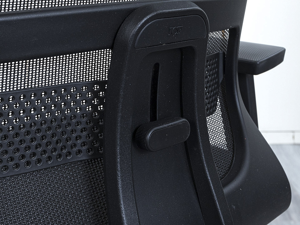 Офисное кресло для персонала  ICF Сетка Черный Pyla Chair  (КПСЧ-02102)