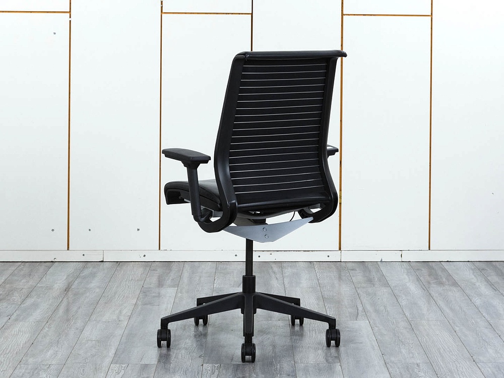 Офисное кресло для персонала  SteelCase Кожа Черный Think  (КПКЧ-11104)