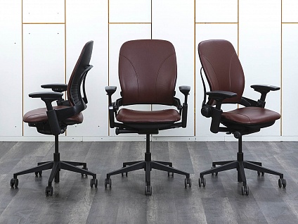 Офисное кресло руководителя  SteelCase Кожа Коричневый Leap B  (КРКК-30112)