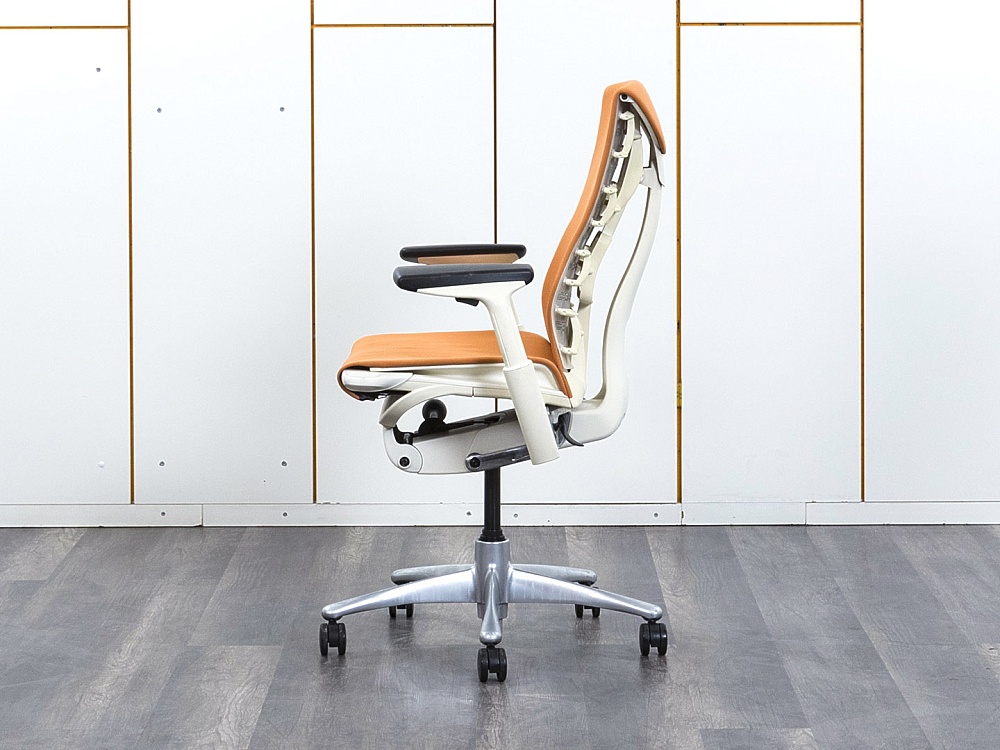 Офисное кресло руководителя  Herman Miller Ткань Оранжевый Embody  (КРТО-16062)