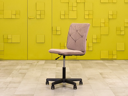 Офисное кресло для персонала на колесах Монро NEO-08 коричневый Ткань Коричневый Россия