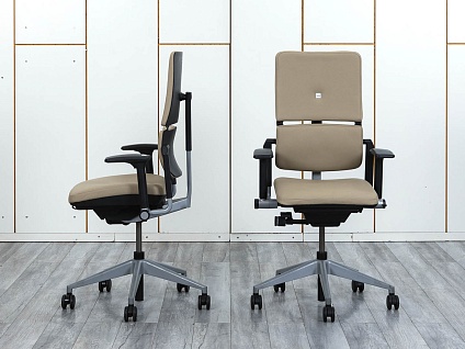 Офисное кресло руководителя  SteelCase Кожа Бежевый Please 2 Ergonomic  (КРКБ-15104)